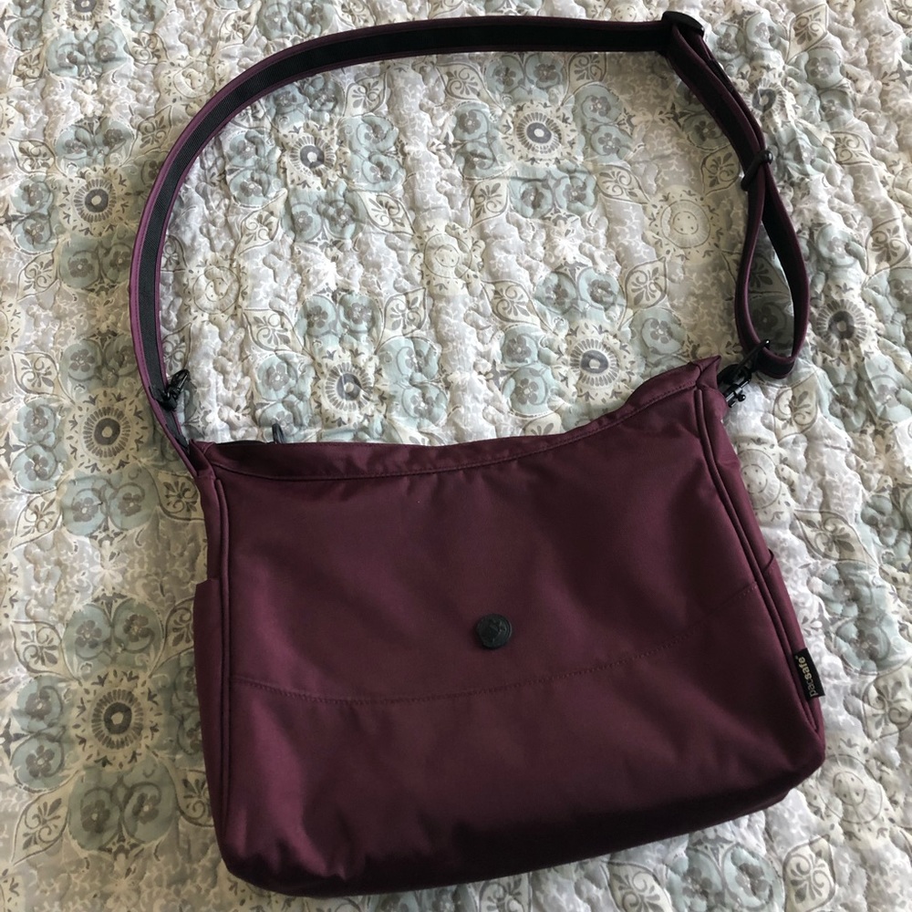 PacSafe CitySafe 200 Anti-Theft crossbody bag